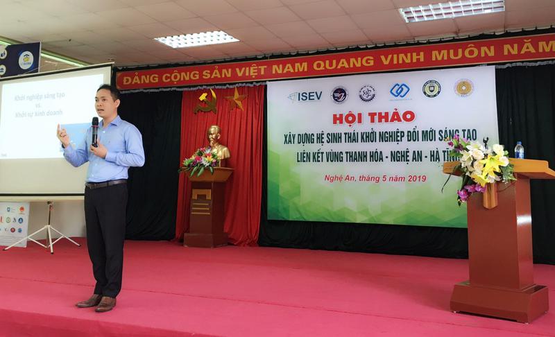 Ông Trương Thanh Hùng, giảng viên chính thuộc chương trình hợp tác đổi mới sáng tạo Việt Nam – Phần Lan, thành viên HĐTĐ Shark Tank Việt Nam 