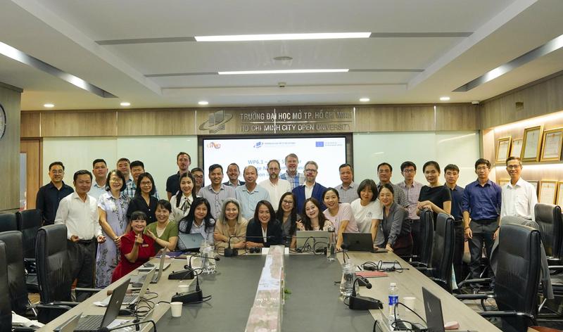 Trường Đại học Công nghiệp Vinh tham gia chương trình tập huấn về quản trị sự thay đổi và ứng dụng AI trong giáo dục Đại học